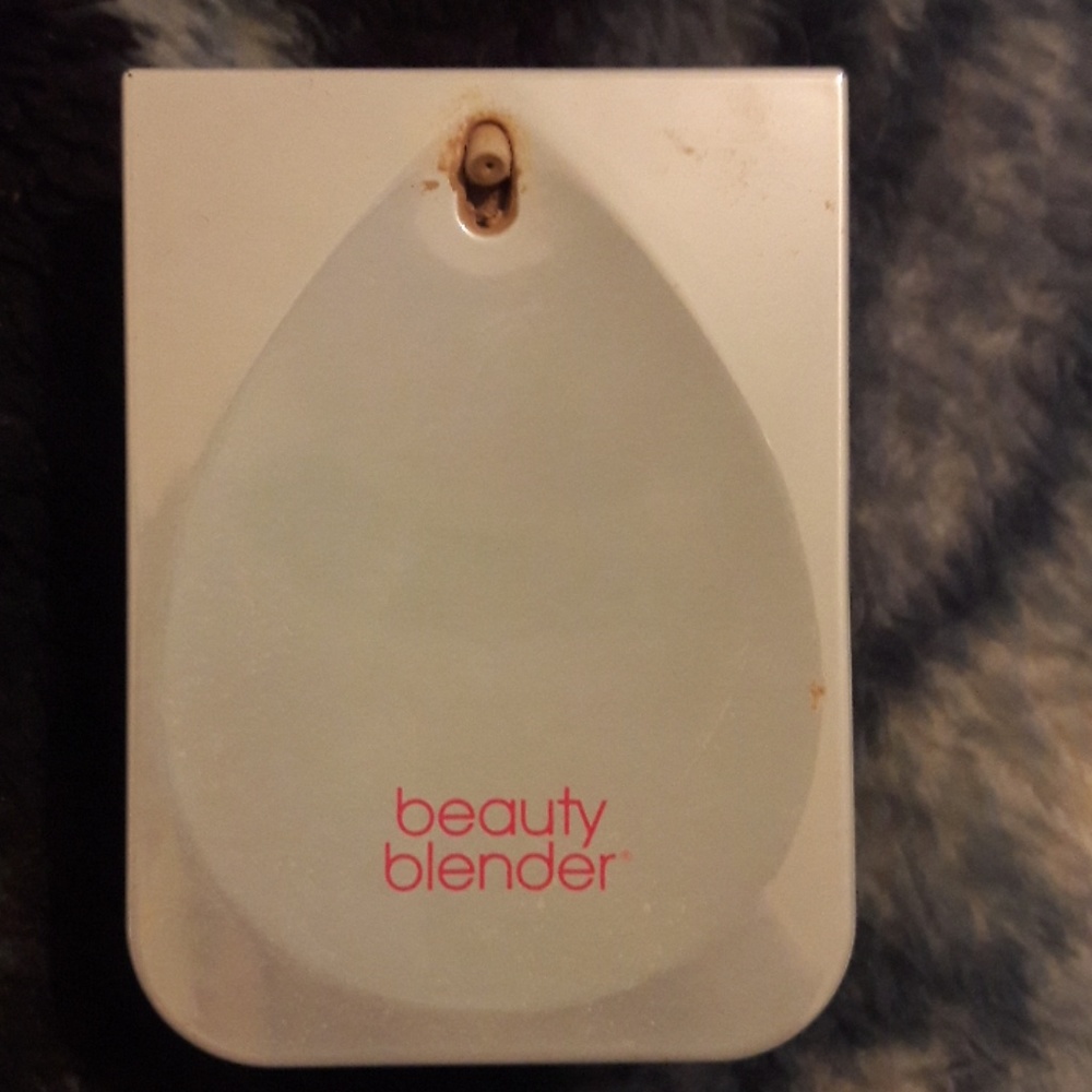 Beauty Blender Bounce Whip Foundation